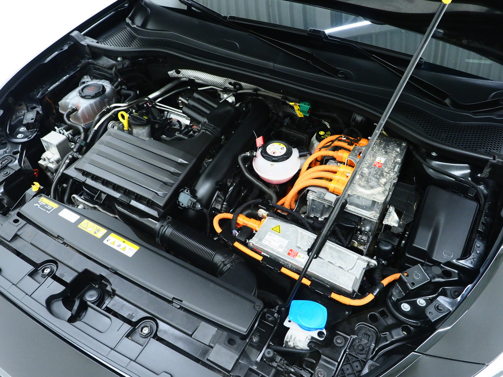 SEAT Leon Sportstourer 1.4 TSI eHybrid PHEV FR 6