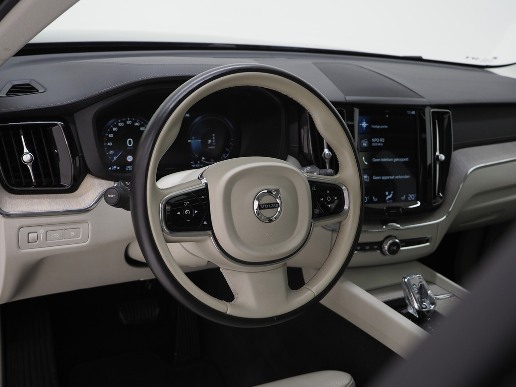 Volvo XC60 2.0 Recharge T8 AWD Inscription 16
