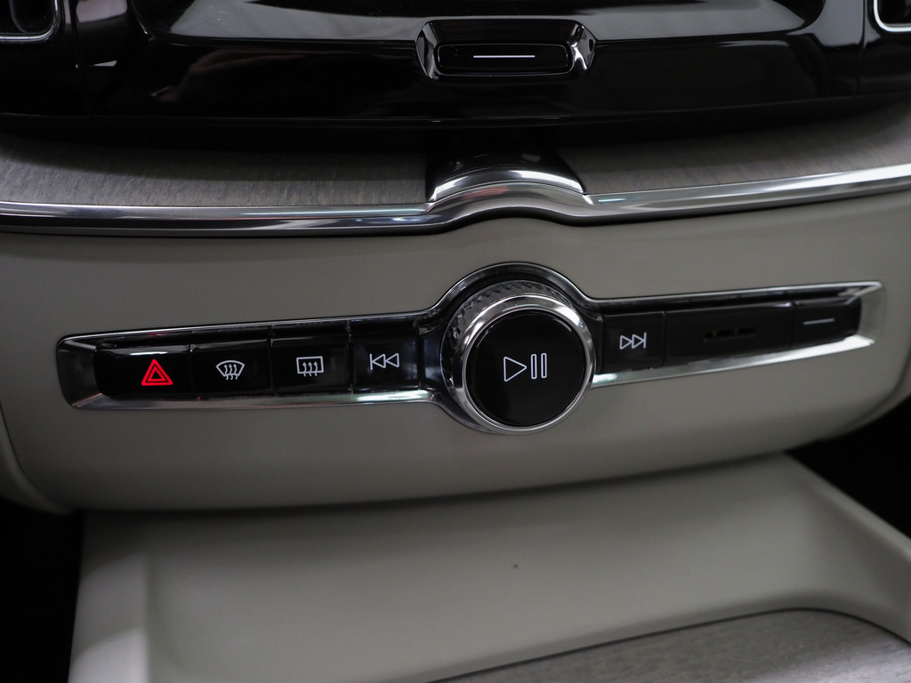 Volvo XC60 2.0 Recharge T8 AWD Inscription 72