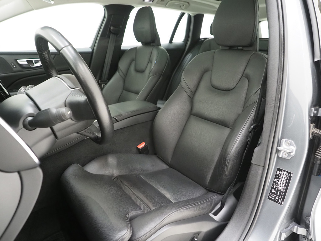 Volvo V60 2.0 T8 Twin Engine AWD Inscription 14