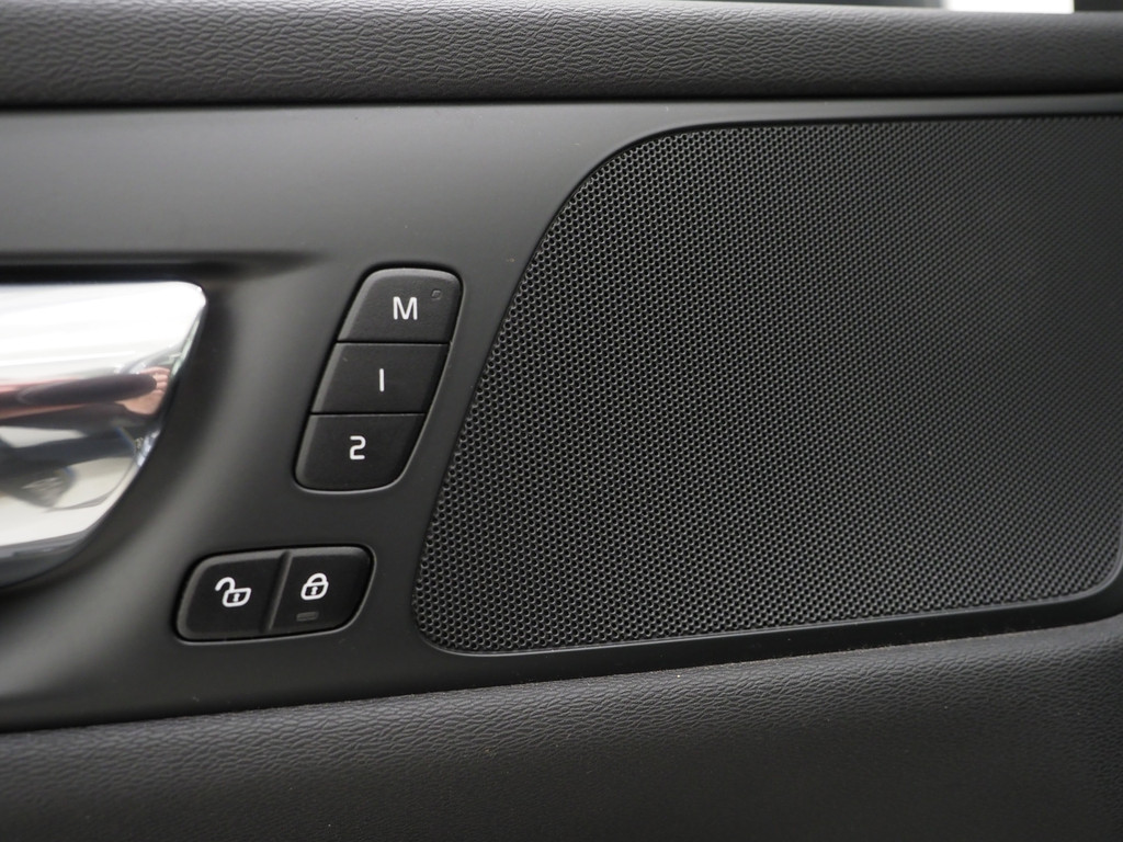 Volvo V60 2.0 T8 Twin Engine AWD Inscription 15