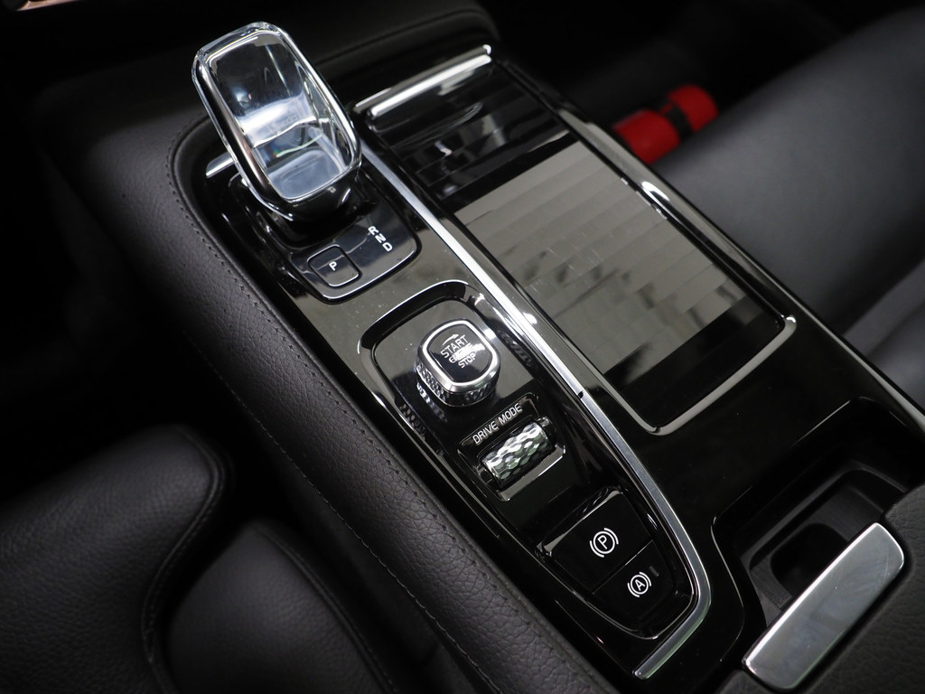 Volvo V60 2.0 T8 Twin Engine AWD Inscription 29