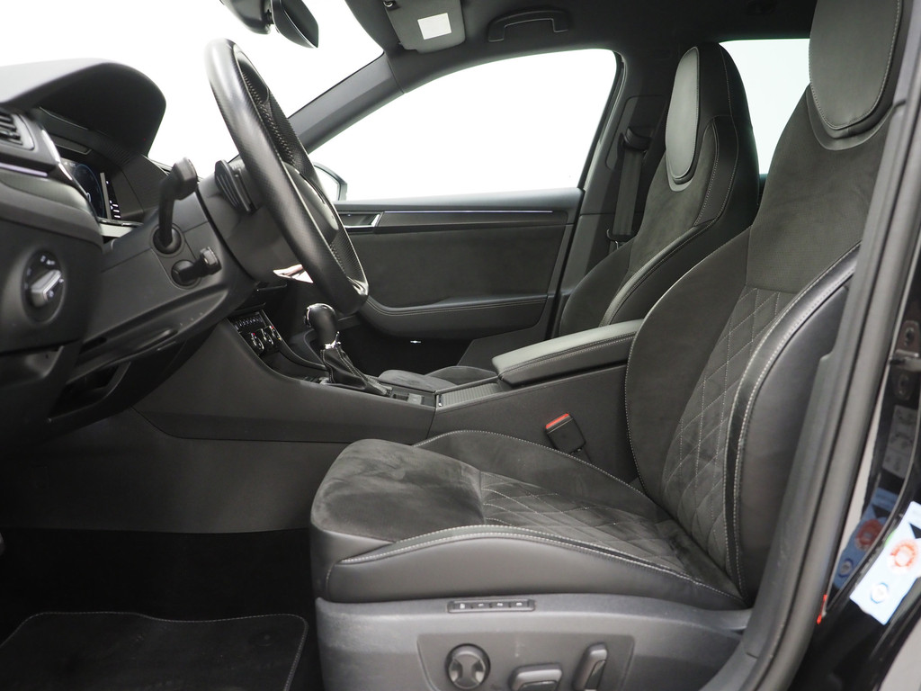 Škoda Superb Combi 1.4 TSI iV Sportline 218PK 15