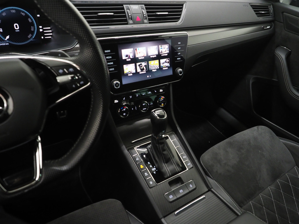 Škoda Superb Combi 1.4 TSI iV Sportline 218PK 33