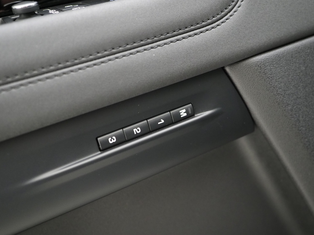 Land Rover Range Rover Evoque 1.5 P300e AWD R-Dynamic SE 56