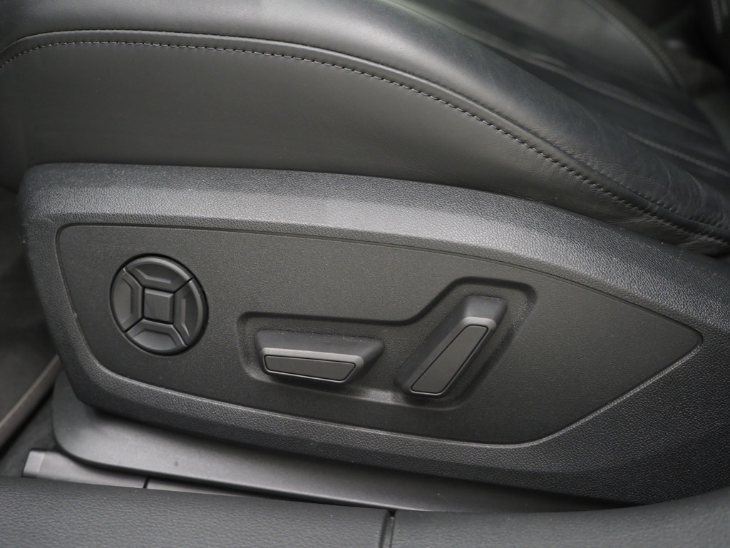 Audi A6 Avant 55 TFSI e quattro Competition Full Black 20