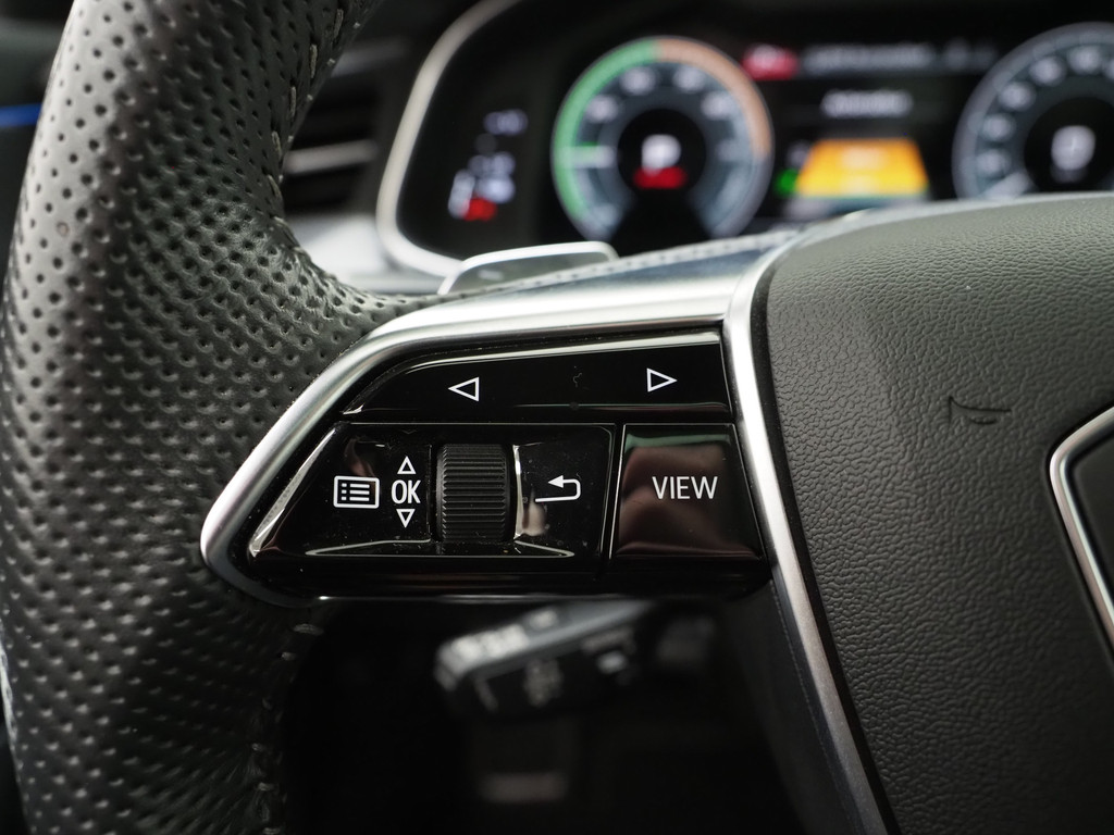 Audi A6 Avant 55 TFSI e quattro Competition Full Black 25