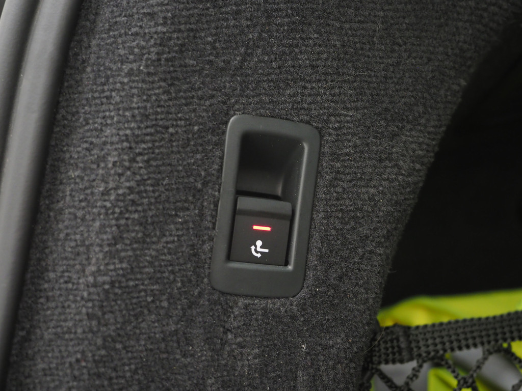 Audi A6 Avant 55 TFSI e quattro Competition Full Black 44