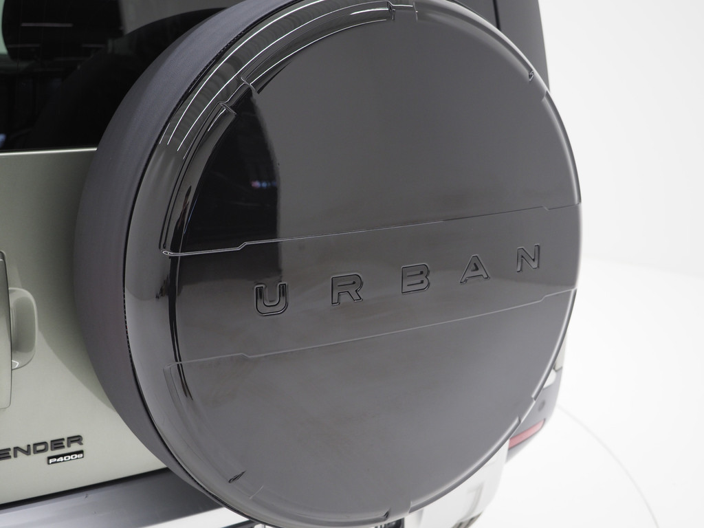 Land Rover Defender 110 2.0 P400e Urban Look 14