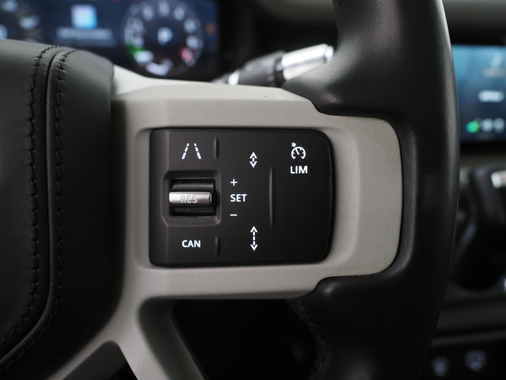 Land Rover Defender 110 2.0 P400e Urban Look 25