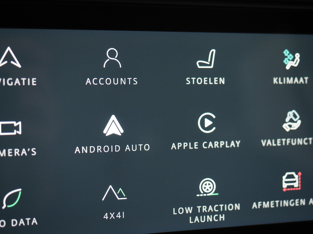 Land Rover Defender 110 2.0 P400e Urban Look 31