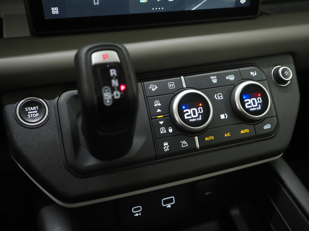 Land Rover Defender 110 2.0 P400e Urban Look 79