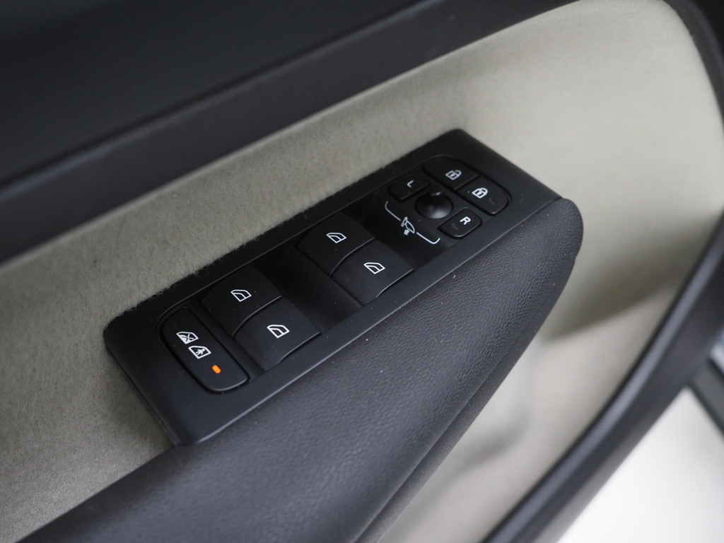 Volvo XC40 1.5 T5 Plug-in hybrid Ultimate Dark 20