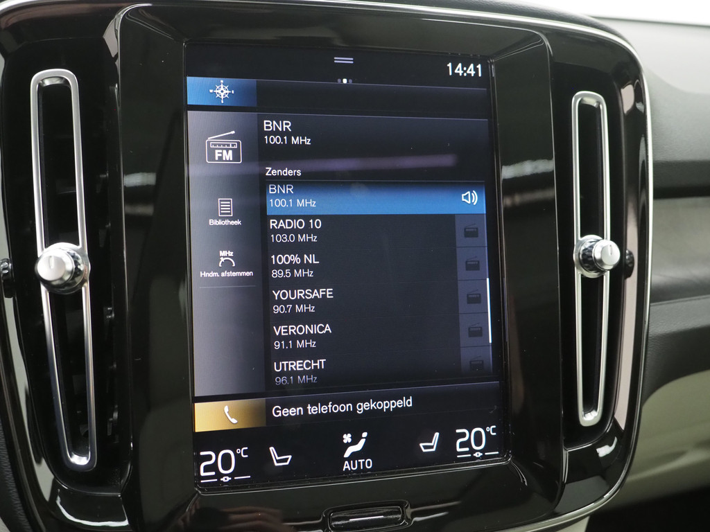 Volvo XC40 1.5 T5 Plug-in hybrid Ultimate Dark 32