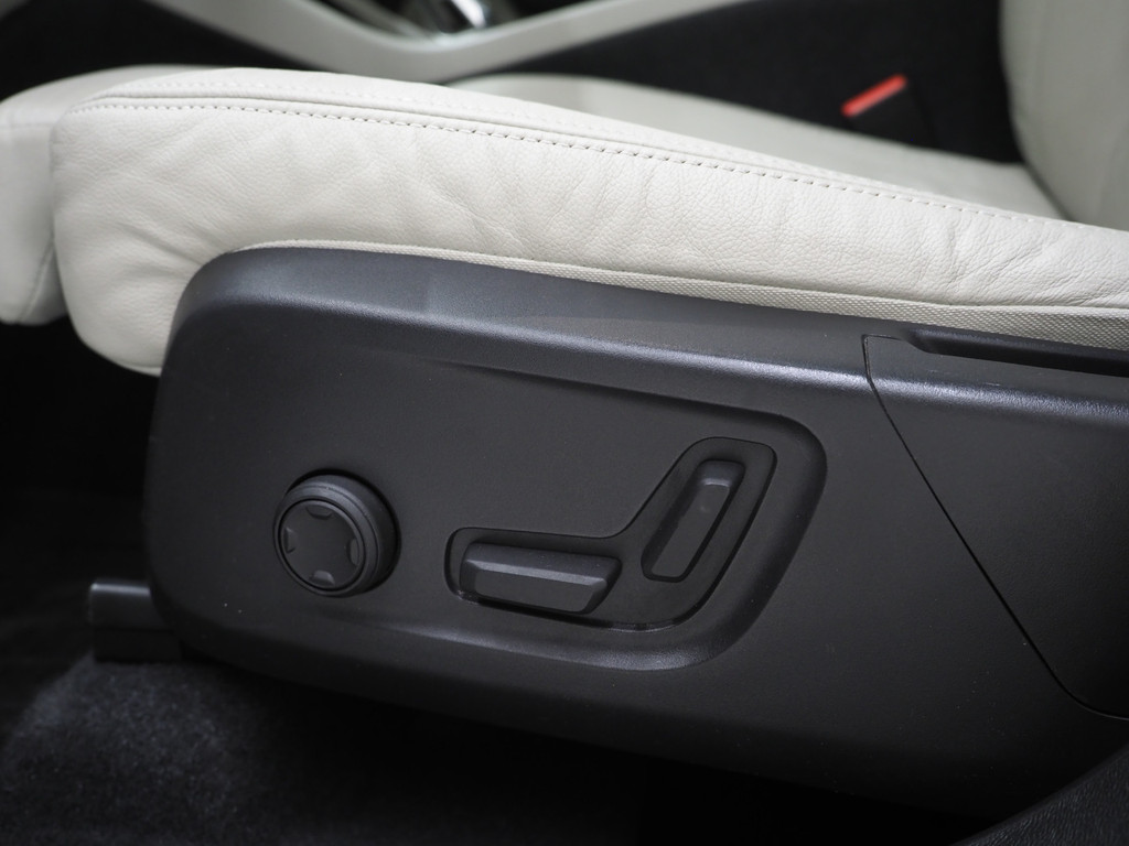 Volvo XC40 1.5 T5 Plug-in hybrid Ultimate Dark 69