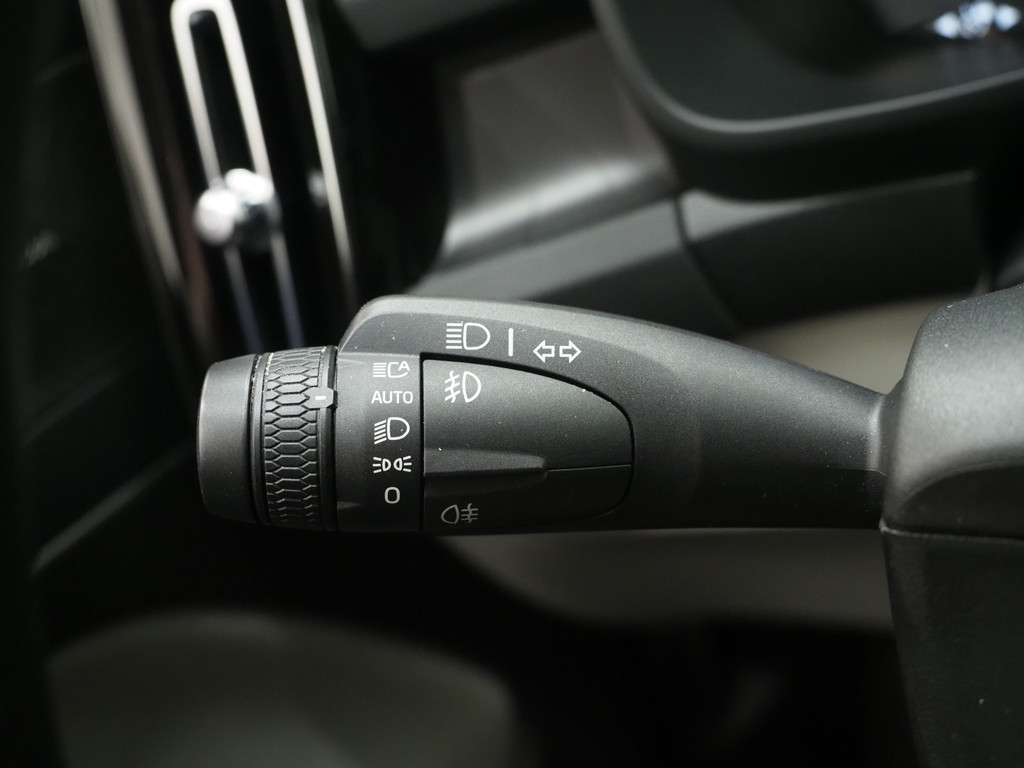 Volvo XC40 1.5 T5 Plug-in hybrid Ultimate Dark 72