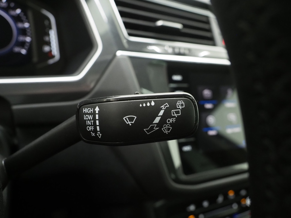 Volkswagen Tiguan 1.4 TSI eHybrid Elegance 64