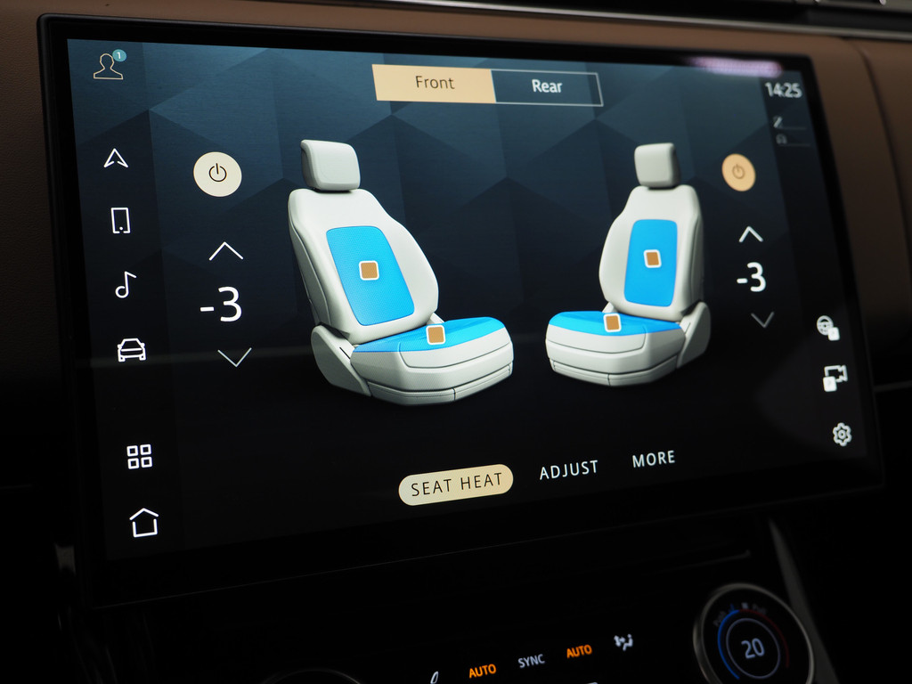 Land Rover Range Rover Sport 3.0 P440e Dynamic HSE 32