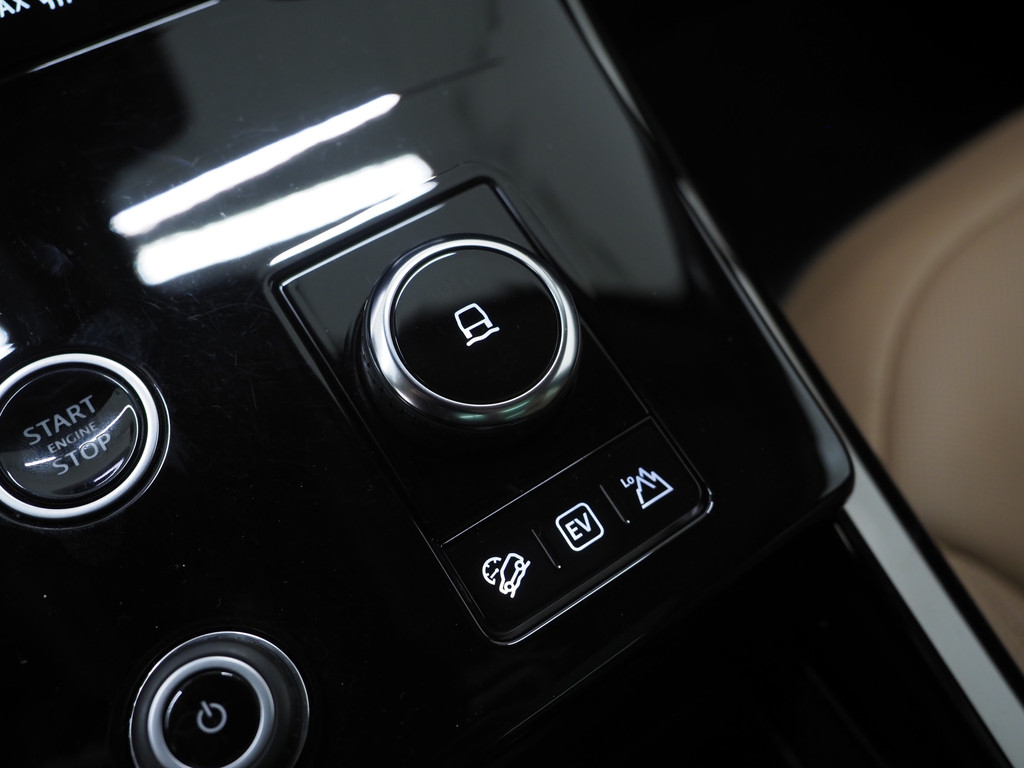 Land Rover Range Rover Sport 3.0 P440e Dynamic HSE 38