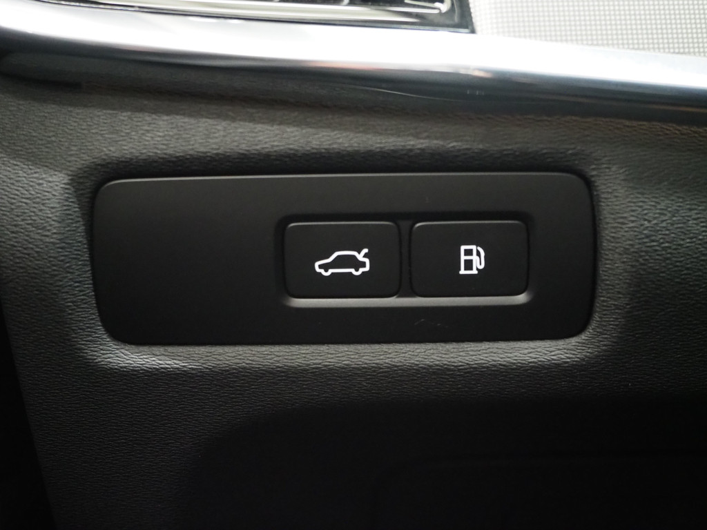 Volvo V90 2.0 T6 Plug-in hybrid AWD Plus Dark Long Range 21