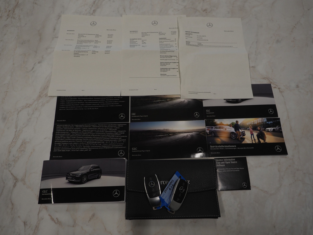 Mercedes-Benz GLC 300e 4MATIC Night Black 7