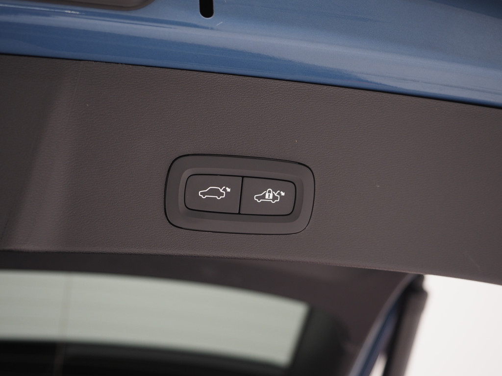 Volvo XC40 1.5 T5 Plug-in hybrid Ultimate Dark 41