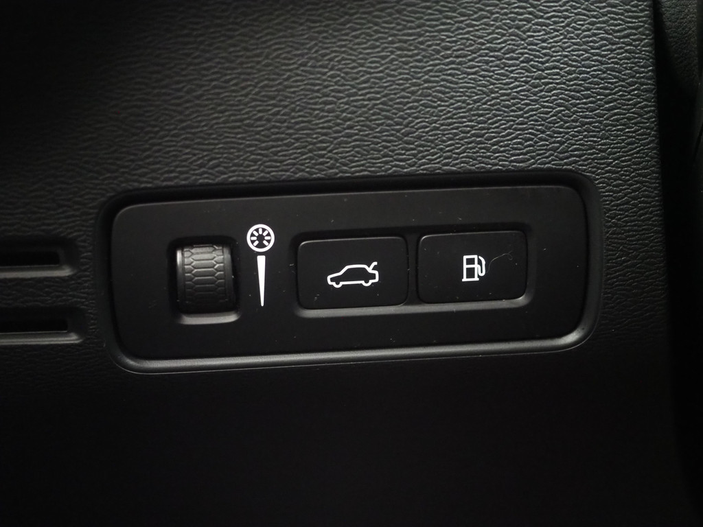 Volvo XC40 1.5 T5 Plug-in hybrid Ultimate Dark 66