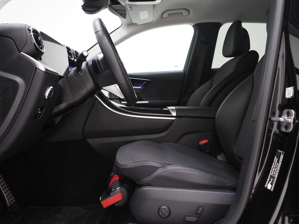 Mercedes-Benz GLC 300e 4MATIC 320PK 15