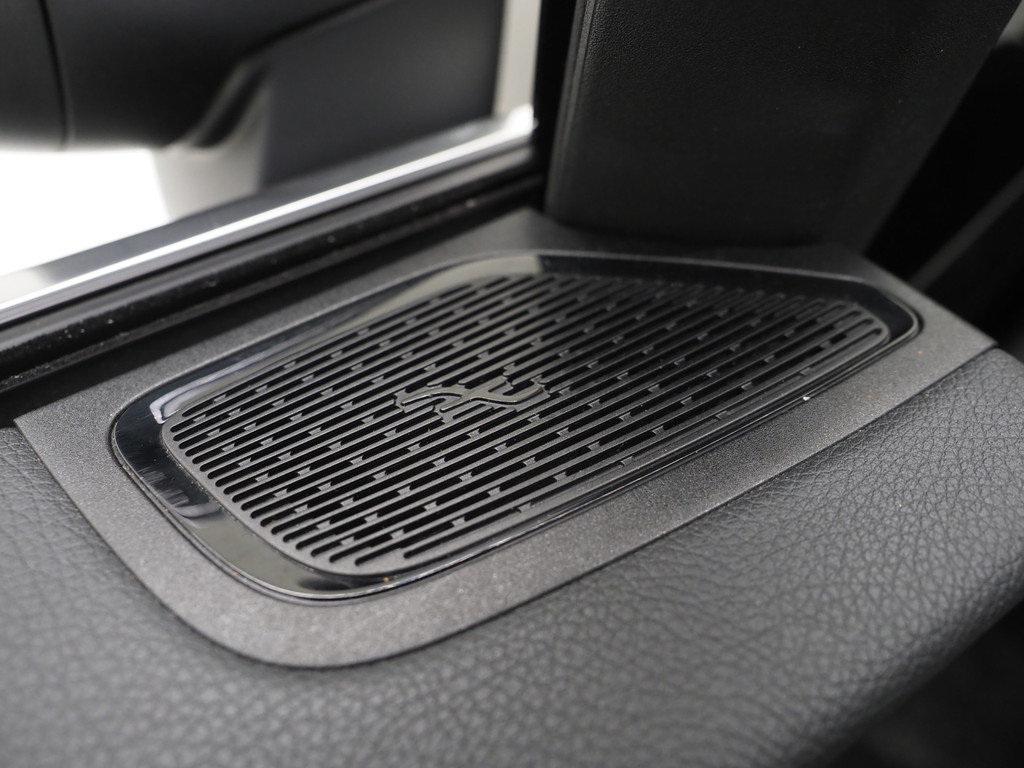 Mercedes-Benz GLC 300e 4MATIC 320PK 17