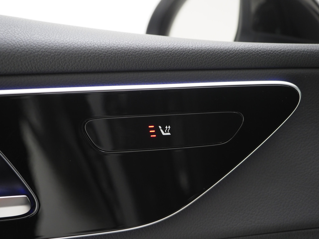 Mercedes-Benz GLC 300e 4MATIC 320PK 18