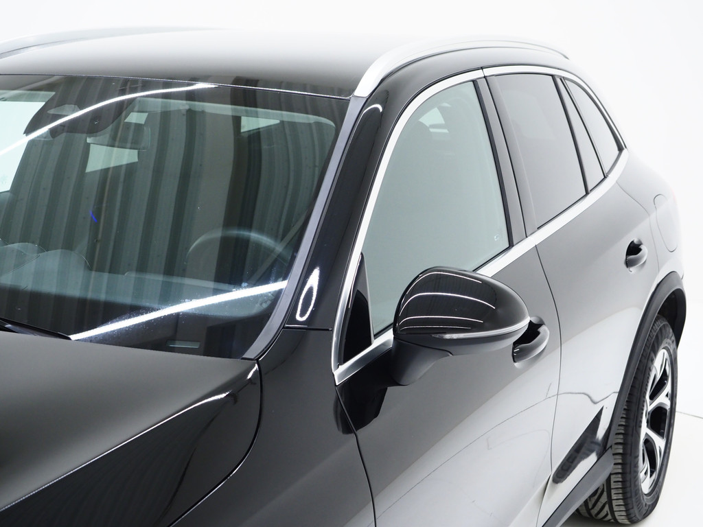 Mercedes-Benz GLC 300e 4MATIC 320PK 56