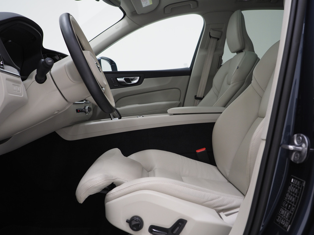 Volvo XC60 2.0 T6 Recharge AWD Ultimate Long Range 17