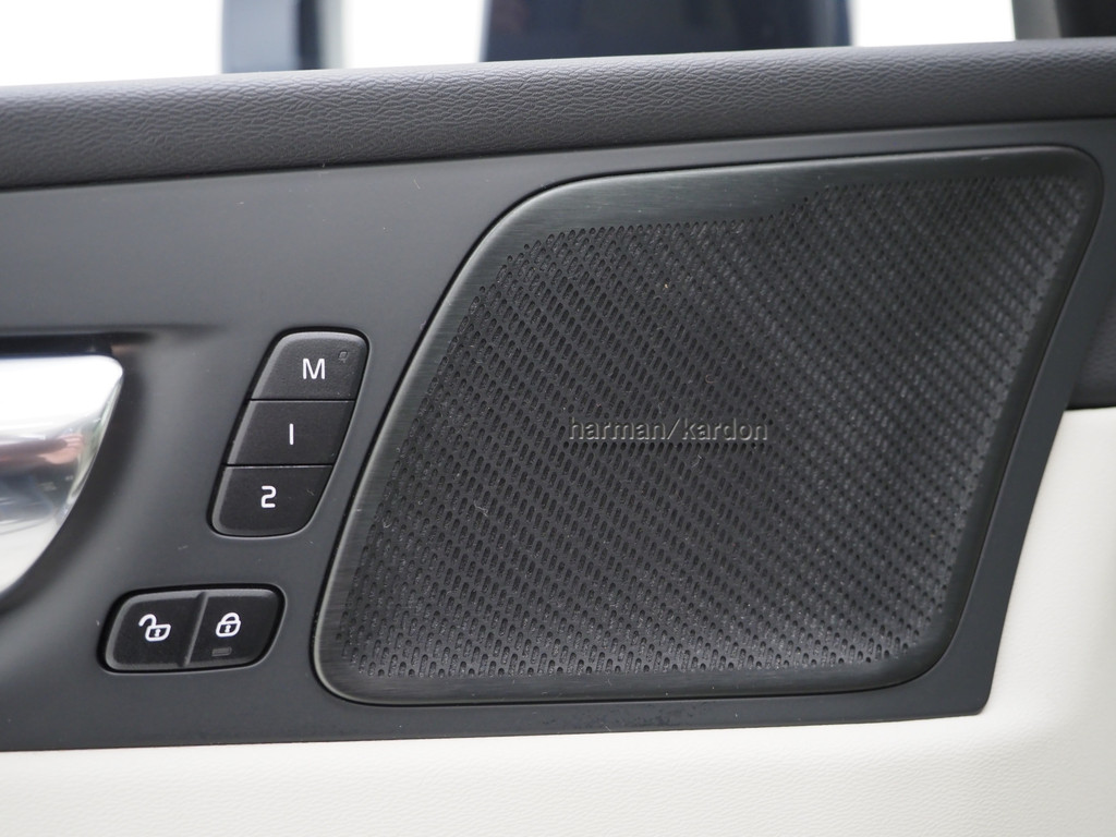 Volvo XC60 2.0 T6 Recharge AWD Ultimate Long Range 65