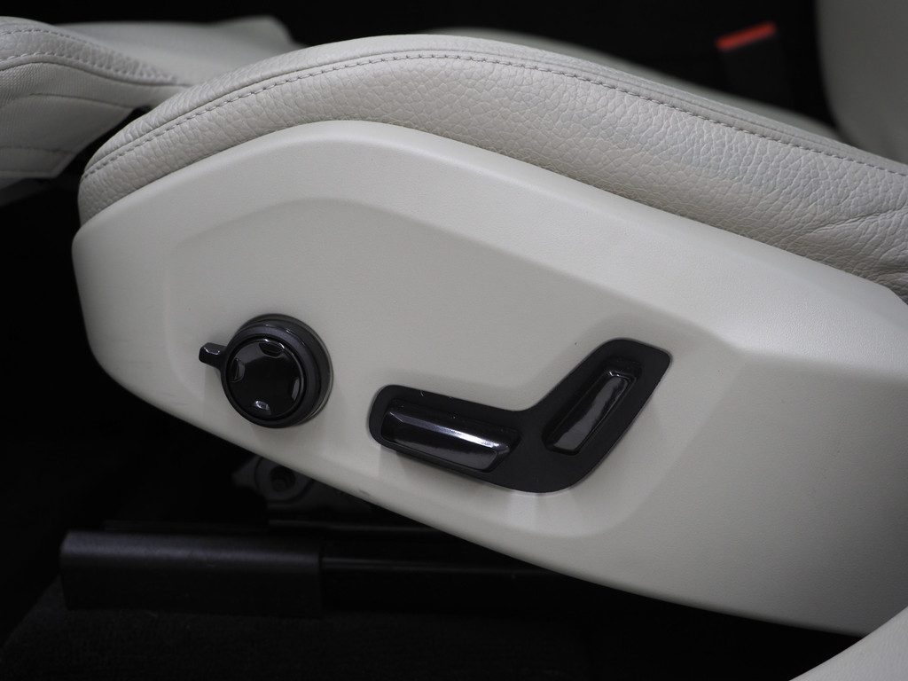 Volvo XC60 2.0 T6 Recharge AWD Ultimate Long Range 67