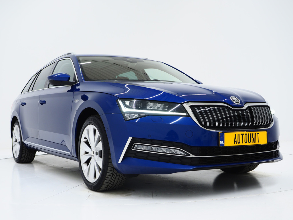 Škoda Superb Combi 1.4 TSI iV Laurin & Klement 10