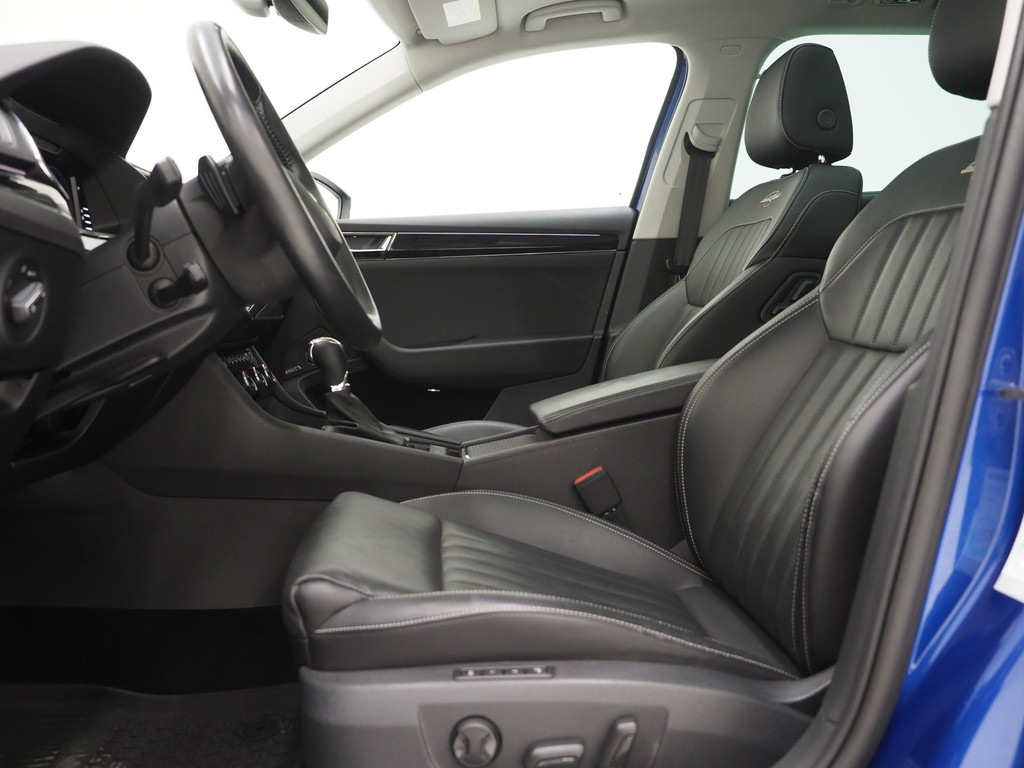 Škoda Superb Combi 1.4 TSI iV Laurin & Klement 16