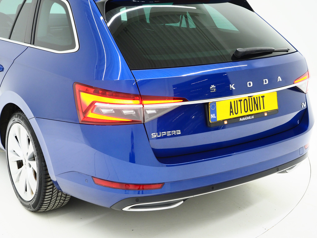Škoda Superb Combi 1.4 TSI iV Laurin & Klement 60
