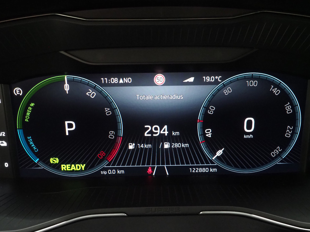 Škoda Superb Combi 1.4 TSI iV Laurin & Klement 75