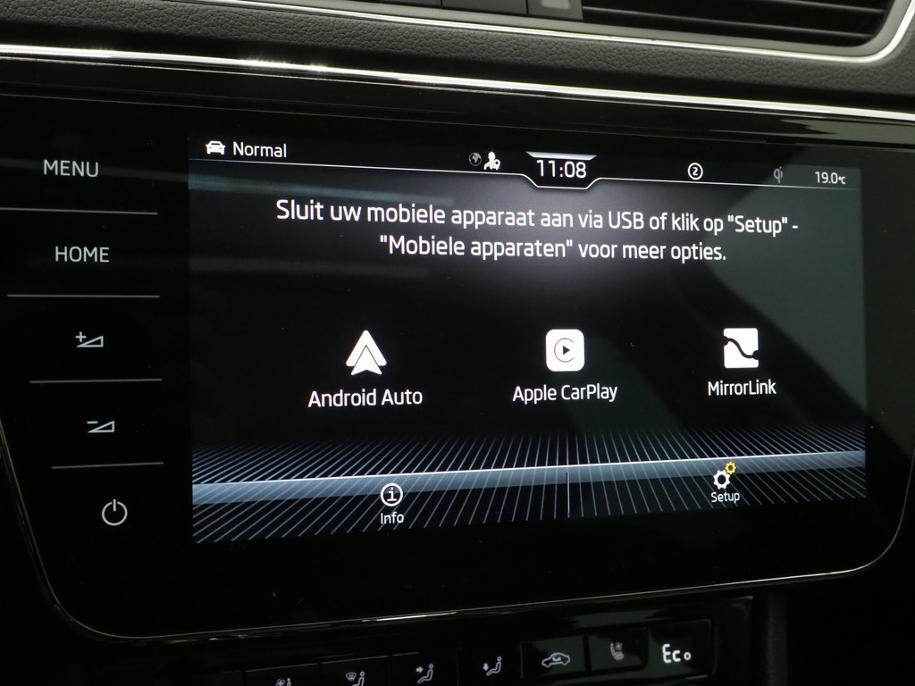 Škoda Superb Combi 1.4 TSI iV Laurin & Klement 78