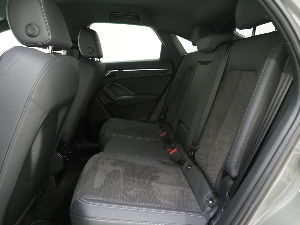 Audi Q3 Sportback 45 TFSI e S-Line Edition Black 73