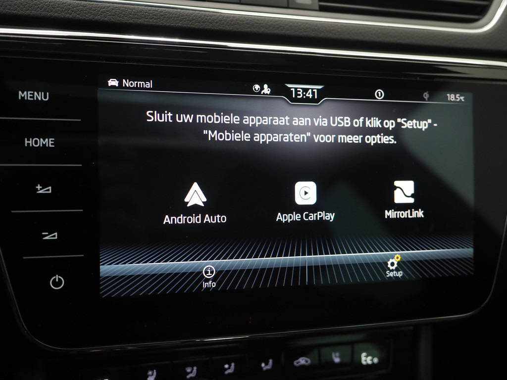 Škoda Superb Combi 1.4 TSI iV Laurin & Klement 29