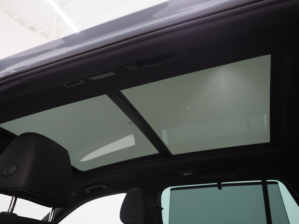 Škoda Superb Combi 1.4 TSI iV Laurin & Klement 40