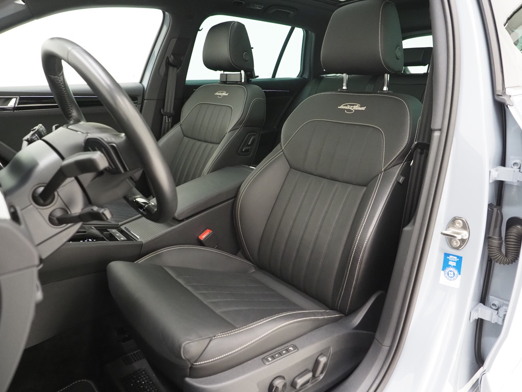 Škoda Superb Combi 1.4 TSI iV Laurin & Klement 48