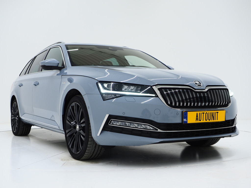 Škoda Superb Combi 1.4 TSI iV Laurin & Klement 55