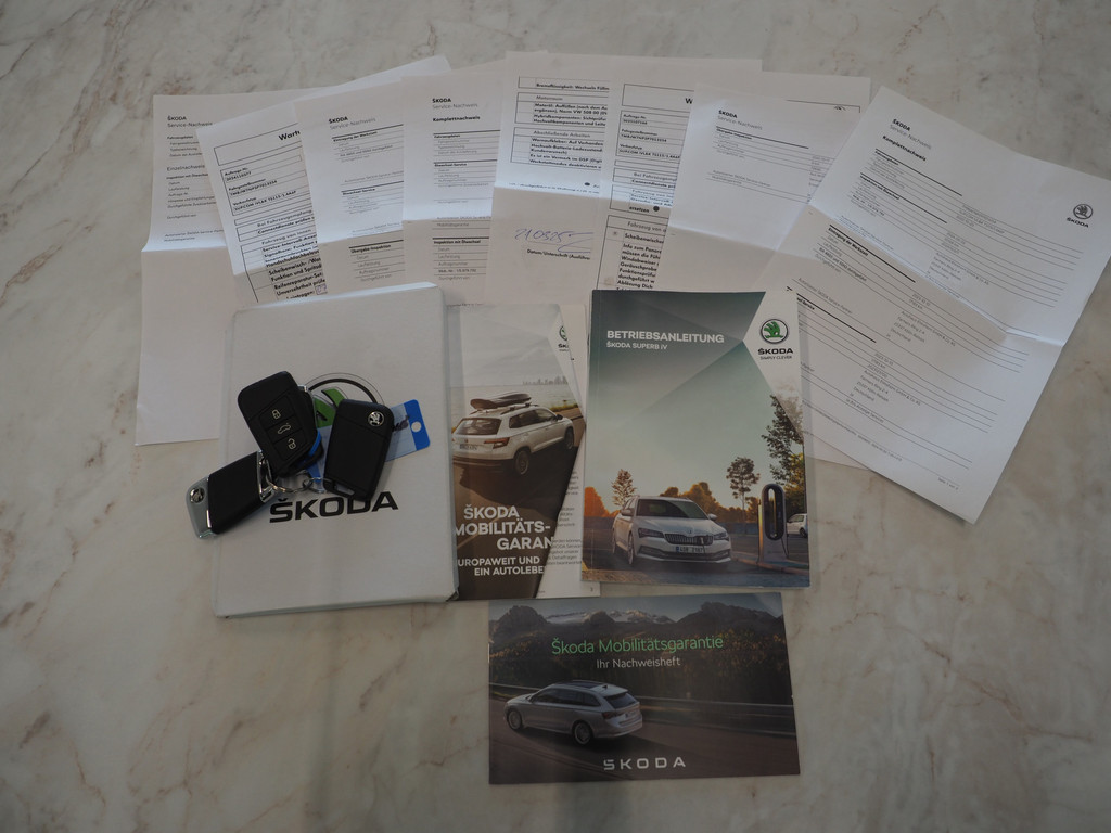 Škoda Superb Combi 1.4 TSI iV Laurin & Klement 7