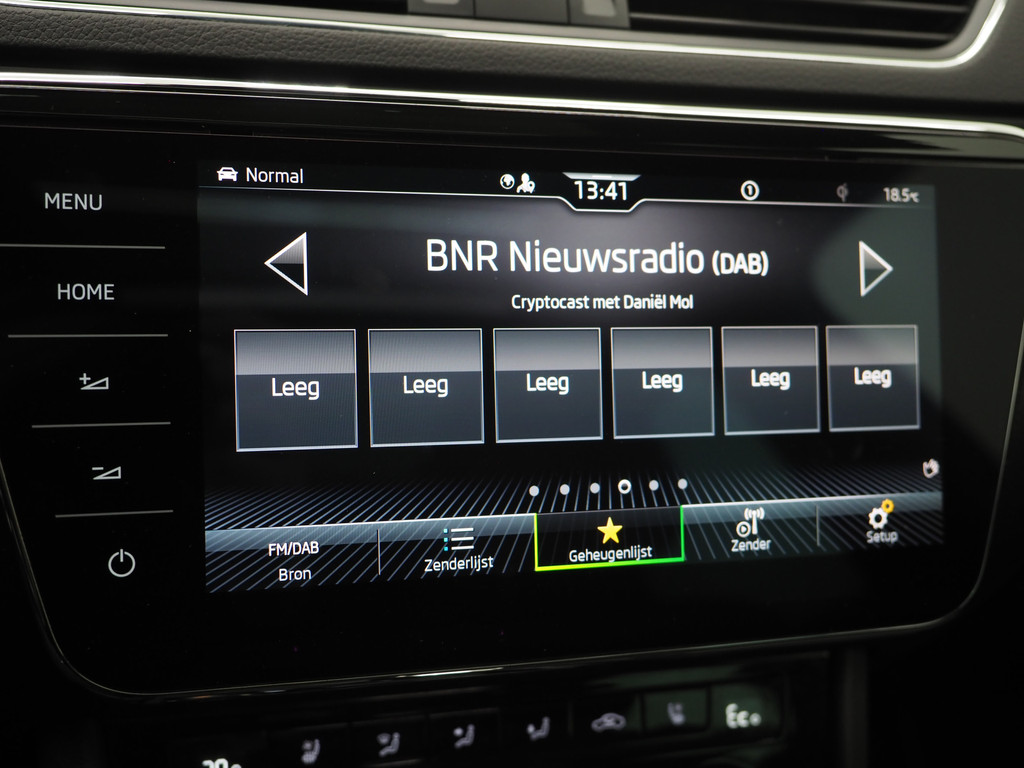 Škoda Superb Combi 1.4 TSI iV Laurin & Klement 72