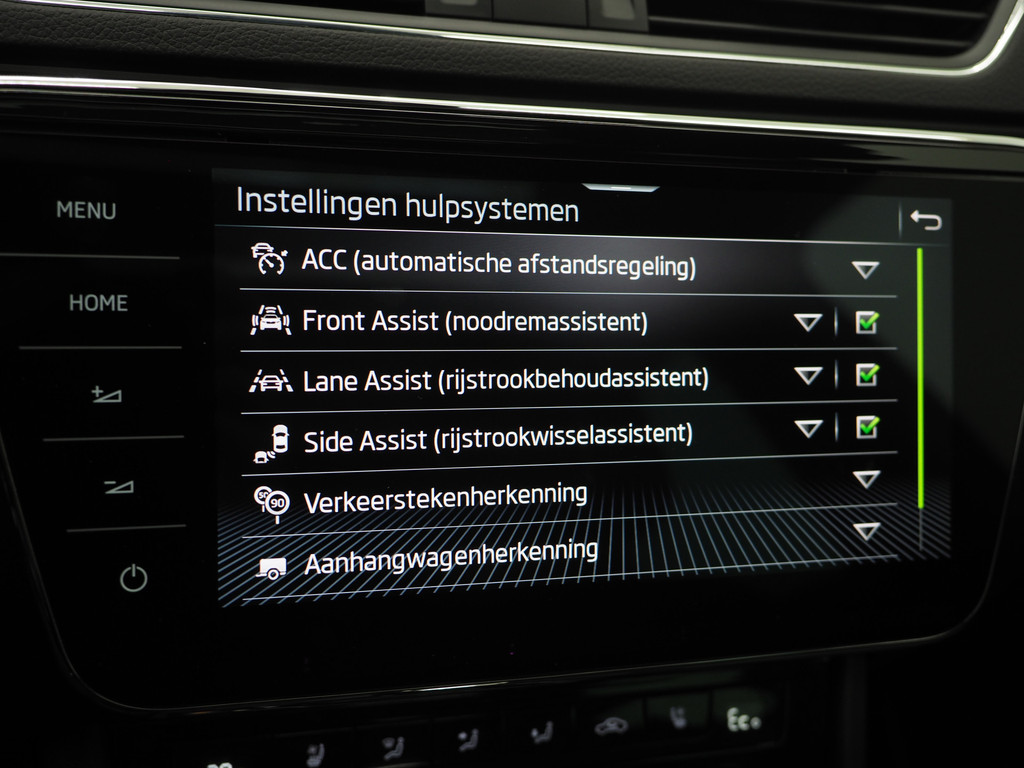 Škoda Superb Combi 1.4 TSI iV Laurin & Klement 76