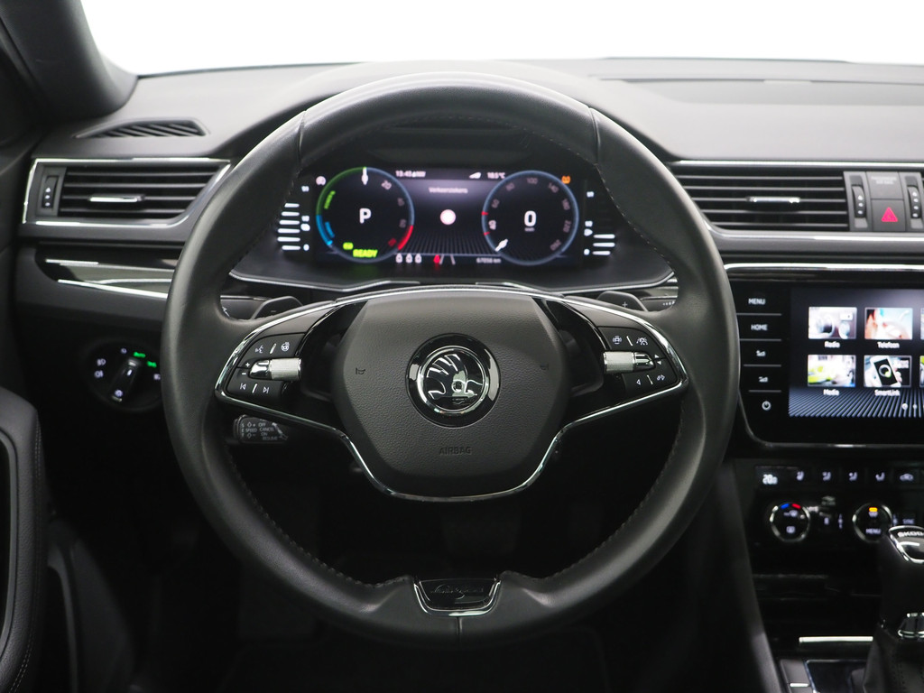 Škoda Superb Combi 1.4 TSI iV Laurin & Klement 83