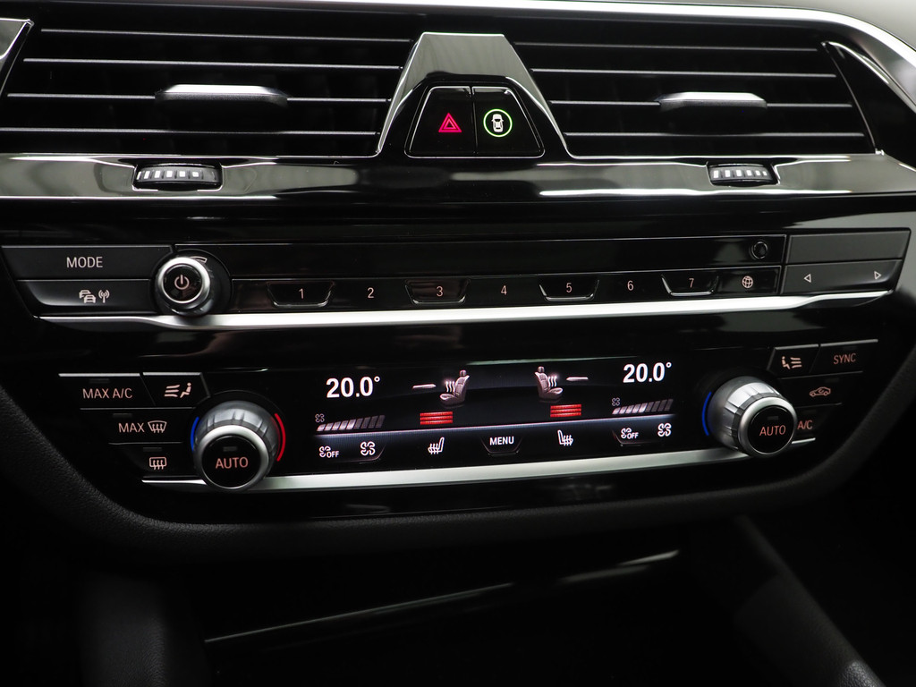 BMW 5 Serie Touring 530e xDrive 37