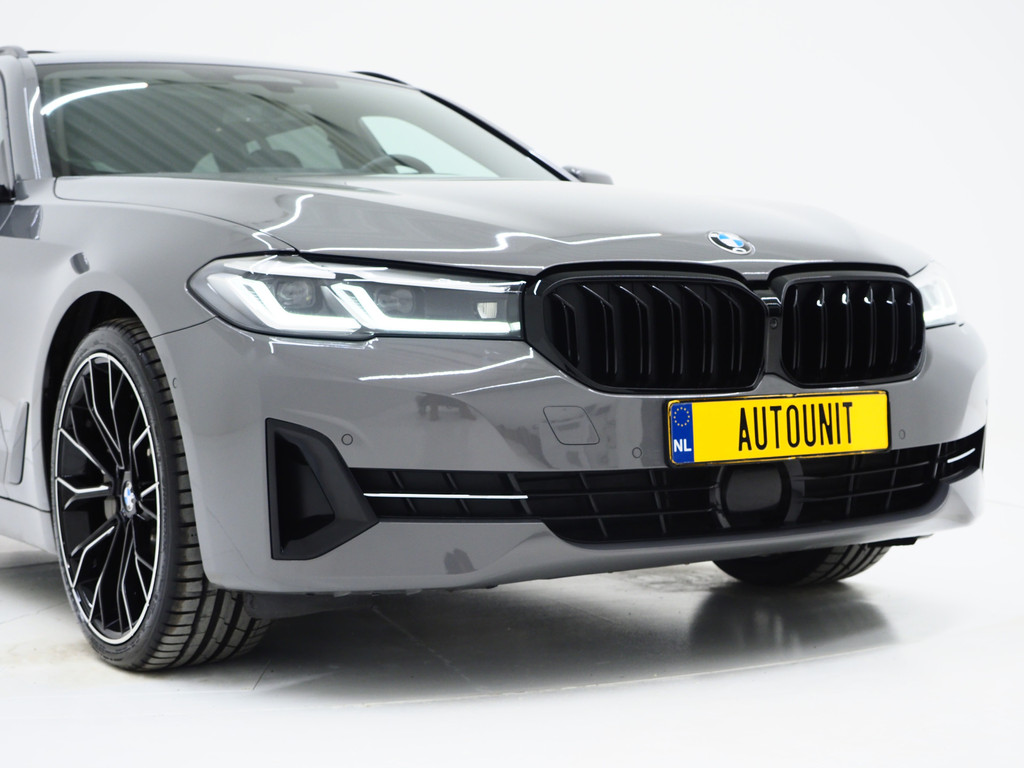 BMW 5 Serie Touring 530e xDrive 56